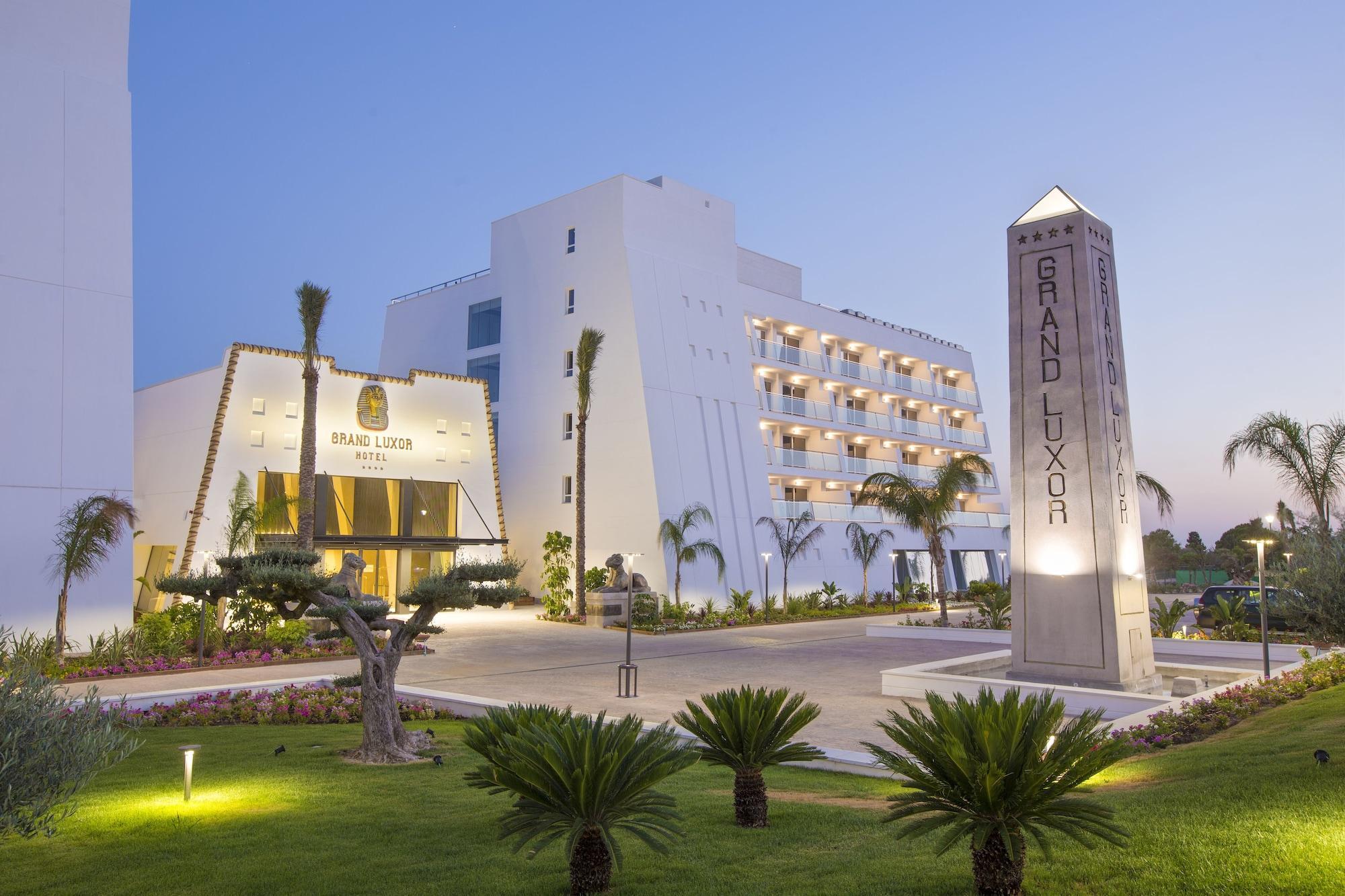 Grand Luxor Hotel Benidorm Exterior foto